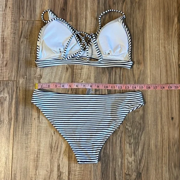 Cupshe bikini - Picture 2 of 3